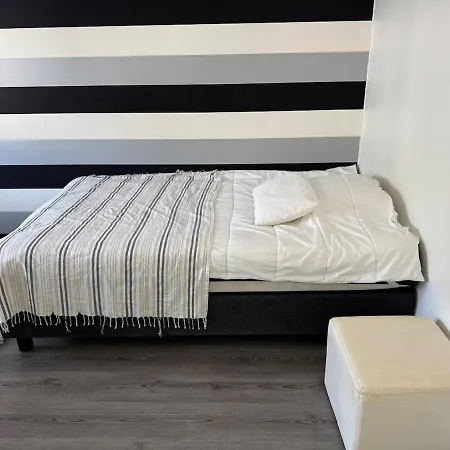 Apartment Modern In